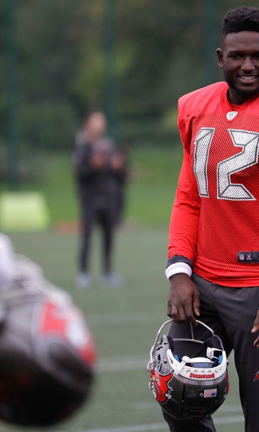 London weather welcomes Buccaneers on arrival in England